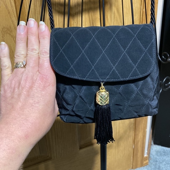 Neiman Marcus Gold Tassel Bag Small
Luxury purse - Picture 7 of 11